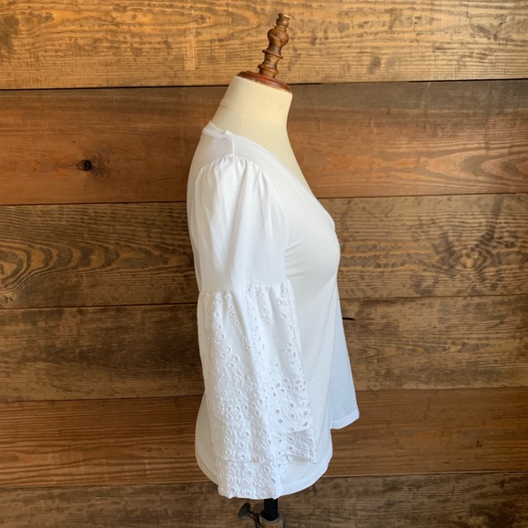 American Eagle White T w/Eyelet Sleeves - Picture 2 of 7